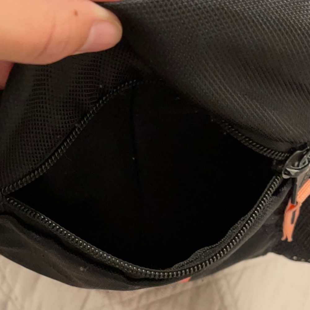 Adidas drawstring bag - Picture 4 of 4